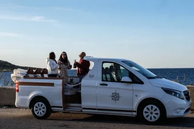 Palermo, monte pellegrino e monreale: passeio de cruisercar ao ar livre, com guia local, prosecco e paradas em pontos históricos. inclui traslado.