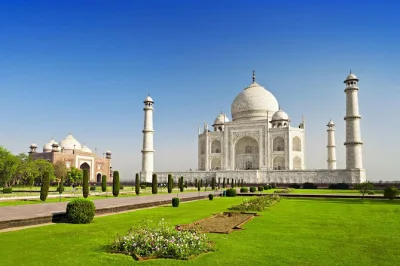 Erlebe den taj mahal aus nächster nähe, erkunde die innenhöfe des agra forts und genieße den sonnenaufgang in delhi – alles mit privatem auto und lokalem guide.