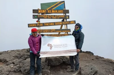Suba o kilimanjaro pela rota machame em 7 dias. trekking guiado com refeições, acampamento e tentativa de cume. viva a paisagem incrível do kilimanjaro.