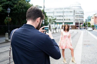 Descubre dublín a través de los ojos de una influencer local, aprende trucos reales para instagram y captura momentos únicos en 5-7 lugares especiales. incluye consejos de foto y anécdotas.