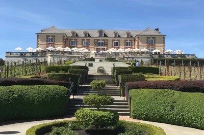 Starten sie am golden gate bridge mit einem glas sekt, entdecken sie die besten weingüter in napa & sonoma mit einem lokalen guide. inklusive hotelabholung und individuellem ablauf.