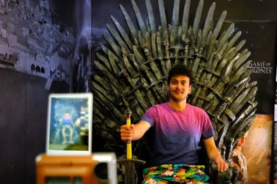 Erlebe dubrovniks altstadt bei einer game of thrones tour, entdecke die drehorte von king's landing, höre spannende insider-geschichten und mach ein foto auf dem eisernen thron.