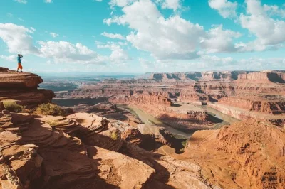 Disfruta un almuerzo en el tovar lodge, pasea por el south rim y contempla el painted desert en una excursión privada al gran cañón desde sedona con guía experto y traslado incluido.