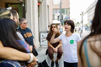 Découvrez berlin à pied depuis alexanderplatz avec un guide espagnol. visitez la porte de brandebourg, checkpoint charlie, mémoriaux et plus en 4 heures.
