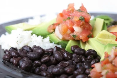 Découvrez l’histoire et les saveurs de ybor city lors d’une balade gourmande le dimanche, avec café con leche, anecdotes locales et 4 à 5 étapes dégustation. parcours facile à pied, tout inc