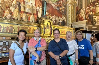 Vatican, chapelle sixtine, basilique saint-pierre : visitez avec un guide privé, évitez les files d’attente, découvrez les trésors cachés et terminez sur la place saint-pierre. accès prioritai