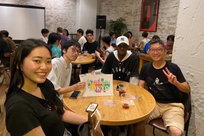 Sumérgete en shibuya con un intercambio de japonés relajado, charla con locales y extranjeros, disfruta una bebida y quizás hagas nuevos amigos—con rotación de asientos y personal local.