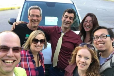 Erlebe athen und die Ägäisküste bei einem privaten tagesausflug zur akropolis, dem poseidon-tempel am kap sounion und einem entspannten mittagessen am meer. inklusive abholung.