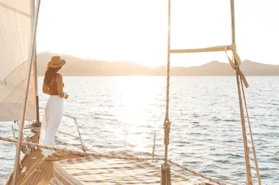 Watch the sunset over magnetic island from a luxury yacht, sip unlimited wine or beer, and taste homemade chutney with local cheese. includes all drinks & pickup.