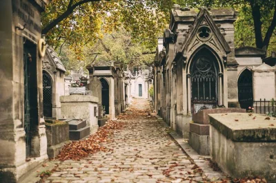 Wander through paris’s père lachaise cemetery on a guided walking tour. see jim morrison, oscar wilde, chopin’s graves and more with a local guide—includes entry.