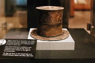 Feel the pulse of american history in washington dc with a private smithsonian museum tour, including iconic artifacts, personal stories, and skip-the-line entry.