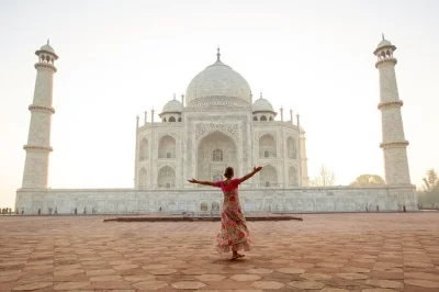 Descubra as maravilhas de agra: taj mahal, forte de agra, baby taj e mehtab bagh em um passeio privado com guia local, traslado flexível e almoço incluso.
