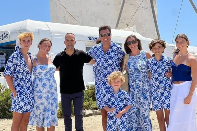 Scopri mykonos con un tour in piccolo gruppo dal porto della crociera. passeggia tra vicoli bianchi, ammira i mulini a vento e rilassati a kalafatis beach. transfer incluso.