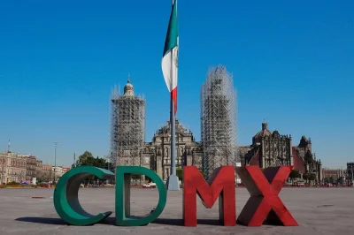 Scopri la città del messico in bici passando per roma, condesa e il zócalo. tour di mezza giornata con bici, casco e guida locale: 19 tappe da non perdere.