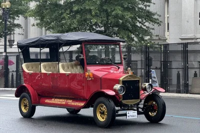 Feel the city come alive on a washington dc monuments tour by vintage electric car, with capitol hill, lincoln memorial, and white house views. includes guide & flexible group options.