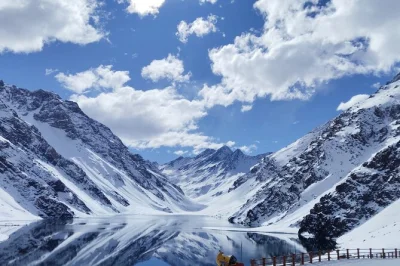 Feel the andes on a day trip from santiago—see inca lagoon, taste high-altitude wines at insitu, and try chilean empanadas. includes pickup and local guide.