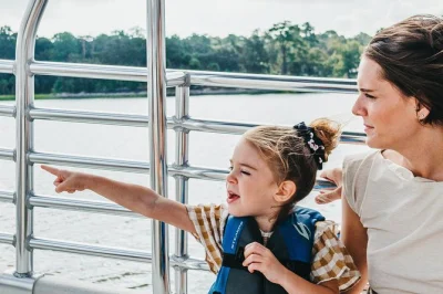 Feel the breeze on hilton head’s waters, spot atlantic bottlenose dolphins, and hear lowcountry stories from your captain. includes marina departure and 90-minute boat cruise.