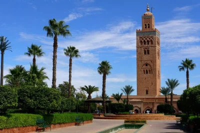 Erlebe marrakesch hautnah auf einer privaten halbtages-tour – entdecke bahia-palast, jamaa el-fna, jardin majorelle und mehr. inklusive abholung, tickets und lokalem guide.