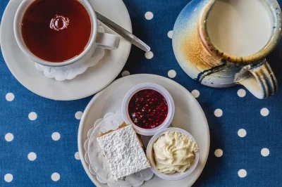 Start at trinity college and wander dublin’s historic center, tasting irish coffee, cheese, oysters, and more on a private food tour with lunch and local guide.