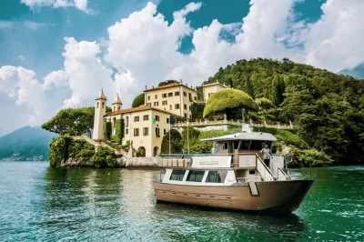 Scopri il lago di como, passeggia tra le vie acciottolate di bellagio ed esplora villa del balbianello con una crociera privata da milano, guida locale e transfer incluso.