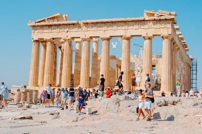 Erlebe athen hautnah: geführte akropolis- und parthenon-tour mit schnellem museumseintritt und spannenden insider-geschichten. inklusive tickets und expertenführung.