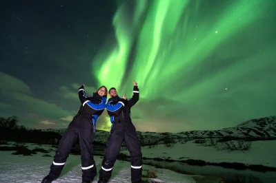 Step into arctic night on a small group tromso northern lights minibus tour, with expert guides, thermal suits, hot meal, and pro aurora photos included.