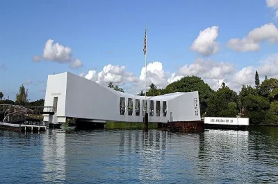 Erlebe die geschichte von pearl harbor, koste frische ananas auf der dole plantation und tauche ein in die kulturen des pazifiks im polynesischen kulturzentrum – inklusive flüge von kauai.