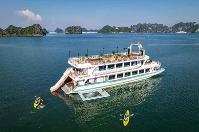 Quittez hanoï pour la baie de lan ha et l’île de cat ba : croisière, déjeuner buffet, kayak et aventure en voiture électrique dans les grottes, avec prise en charge à l’hôtel et soirée cou