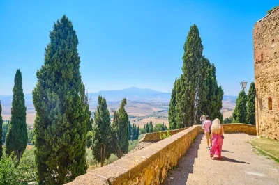 Savor brunello and vino nobile wines, stroll medieval towns, and wander gladiator’s fields on a val d’orcia day trip from florence—includes tastings and guide.