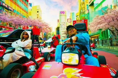 Vivi l’emozione di guidare un go-kart attraversando shibuya crossing, vestito da personaggio anime, e scopri harajuku e omotesando con una guida locale—foto e tutte le spese incluse.