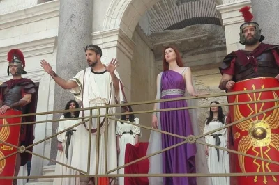Descubre el palacio de diocleciano en split con un historiador local, visita sus bodegas y conoce historias auténticas de sus habitantes. solo para adultos.
