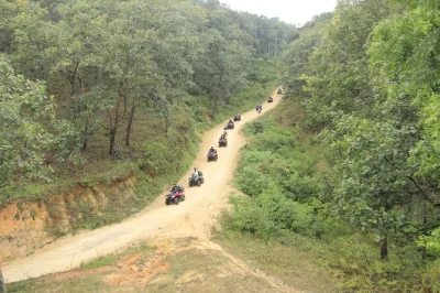 Scopri la sierra madre in atv o rzr da puerto vallarta, esplora los llanitos, goditi il panorama da la joyita e assaggia la tequila con una guida locale.