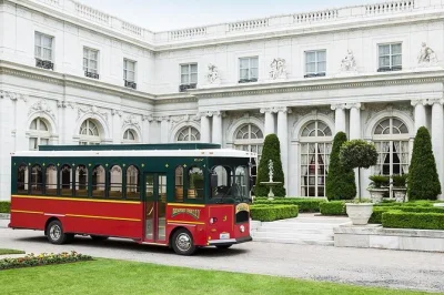 Feel the charm of newport on a narrated trolley ride, passing bellevue avenue mansions, ocean drive, and over 150 sights. air-conditioned comfort with local guide.