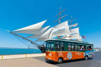 Erlebe san diego entspannt mit der hop-on-hop-off-trolley-tour – entdecke old town, balboa park, barrio logan und coronado ganz nach deinem tempo. mit live-kommentar.