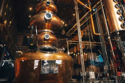 Step inside nashville’s big machine distillery for a guided tour, spirit tastings, and time in the vip lounge. includes access to cocktails, live music, and local stories.