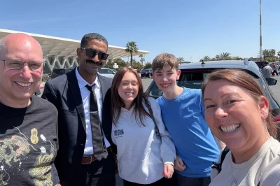 Llega a marrakech con un traslado privado desde el aeropuerto: conductor local, recibimiento personalizado, viaje directo al hotel, tarifa fija y wi-fi gratis. reserva sin estrés.