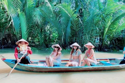 Erlebe die geschichte vietnams in den cu chi tunneln, mache eine bootstour durch das mekong-delta und genieße ein lokales mittagessen – inklusive hotelabholung und kleinem guide-team.