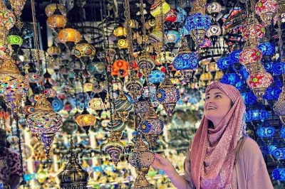 Feel cairo’s pulse after dark—wander khan el-khalili, sip mint tea at el fishawi, sail the nile on a shared felucca, and enjoy dinner with hotel pickup.