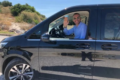 Découvrez athènes antique avec une visite privée incluant l’acropole, le musée de l’acropole et la colline de lycabette. billets coupe-file et prise en charge à l’hôtel inclus.