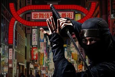 Vivi a tokyo lo spettacolo ninja & kabuki a shinjuku. teatro dal vivo senza parole, artisti tradizionali e effetti tecnologici. prenotazione facile con acqua originale inclusa.