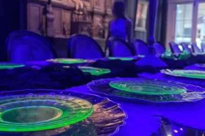 Ghost stories, haunted bars, and the eerie side of new orleans on a french quarter pub crawl. walk with a licensed guide, drinks at legendary spots, 21+ only.