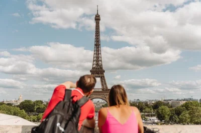 Lose yourself in paris with a guided day tour—louvre skip-the-line entry, montmartre strolls, notre dame views, and a flexible seine cruise ticket included.