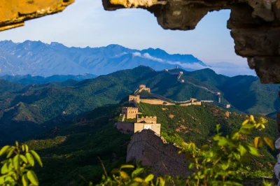 Walk the quieter jinshanling great wall with a private guide, enjoy a local lunch, and see both restored and wild sections. includes hotel pickup and entry.