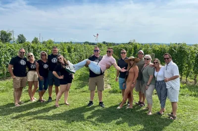 Savor niagara’s best with a lunch wine tour—four winery stops, cheese plate, woodfire pizza lunch, and expert local guide. includes pickup in niagara falls or notl.