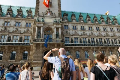 Step into hamburg’s historic centre on a pay-what-you-want walking tour, from city hall to speicherstadt, with a local guide and easy wheelchair access.