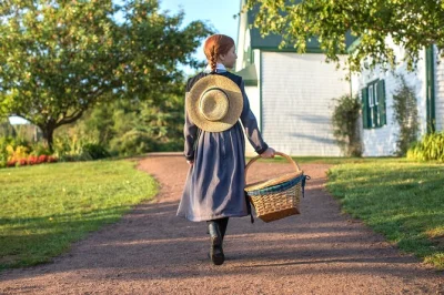 Step into anne’s world on a half-day tour from charlottetown, with green gables heritage house, coastal views, and local preserves—includes pickup and guide.