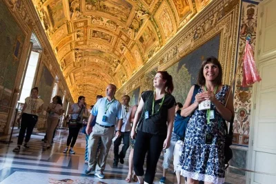 Feel the energy of vatican city on a small group tour with skip-the-line entry, guided visits to the sistine chapel, st. peter’s basilica, and vatican museums—tickets included.