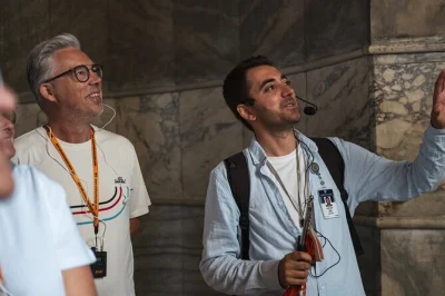 Siente el alma de estambul en un tour a pie por la mezquita azul, santa sofía y la plaza sultanahmet, con entradas reservadas y guía experto.