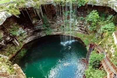 Scopri la magia delle piramidi di chichen itza, nuota in un cenote sacro e passeggia per le colorate vie di valladolid. include pick-up, guida e pranzo a buffet.