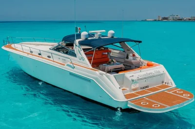 Vivi l’esperienza di un yacht privato da 55ft a cancun, naviga acque turchesi, fai snorkeling tra i coralli e rilassati con un equipaggio amichevole. orari flessibili e bevande incluse.
